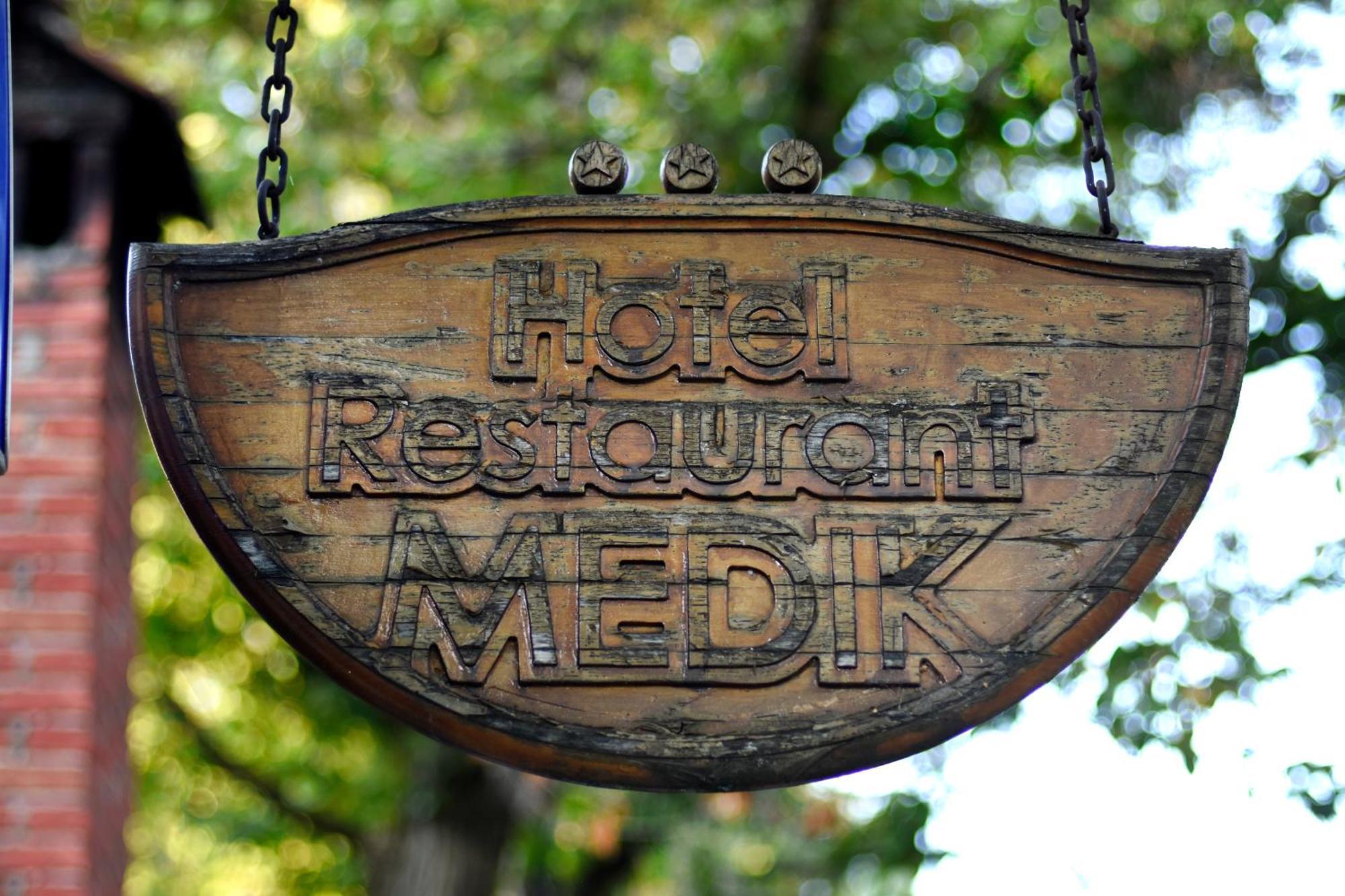 Medic